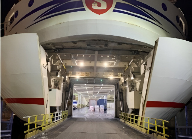Bow Ramp - Bow Door