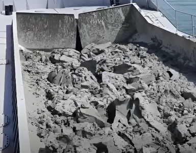 The Split-hull Mud Barge